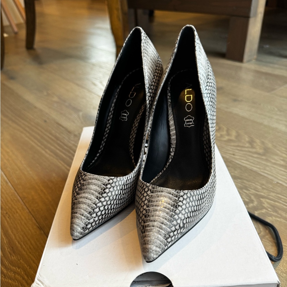 ALDO Baulch Pointed Toe Heels Size: 6